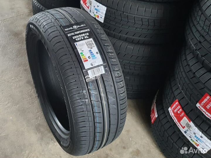 Royal Black Royal Performance 255/50 R19 107V