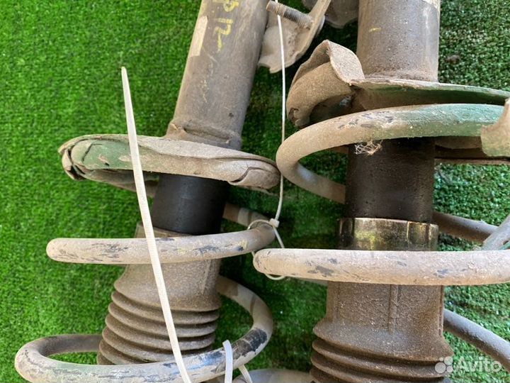 Стойка передняя Nissan Primera WTP12 QG18DE 2004