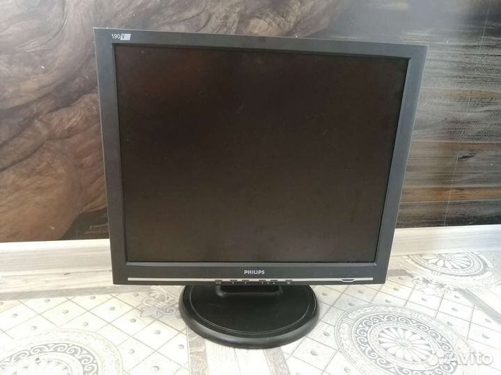 Монитор Philips 19 дюймов 19