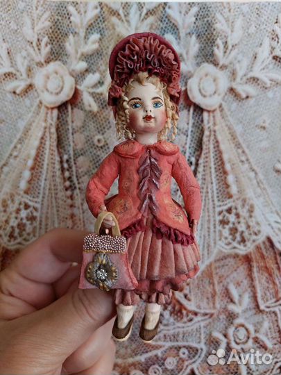 Ватная елочная игрушка по мотивам кукол брю