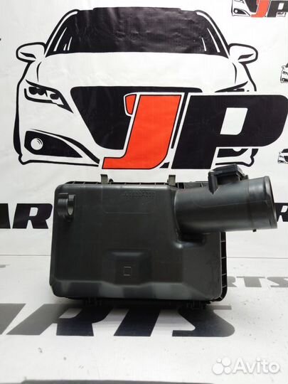 Корпус воздушного фильтра Mitsubishi Outlander II