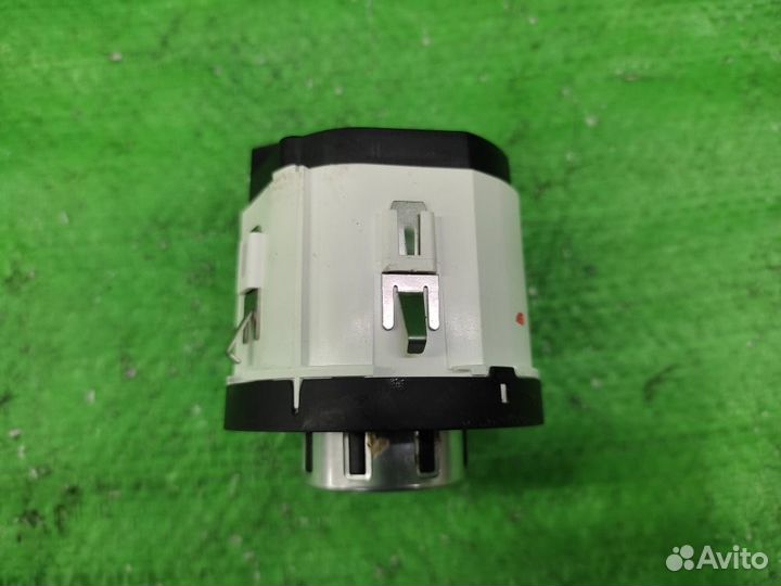 Кнопка блокировки дифференциала Volkswagen Touareg