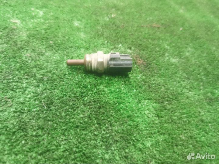 Датчик температуры охлаждающей жидкости Mitsubishi