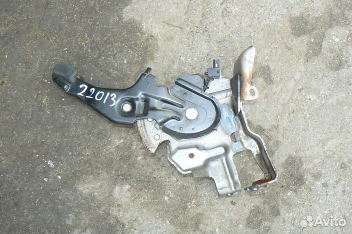 Педаль стояночного тормоза Toy/ Harrier,Kluger/ AC