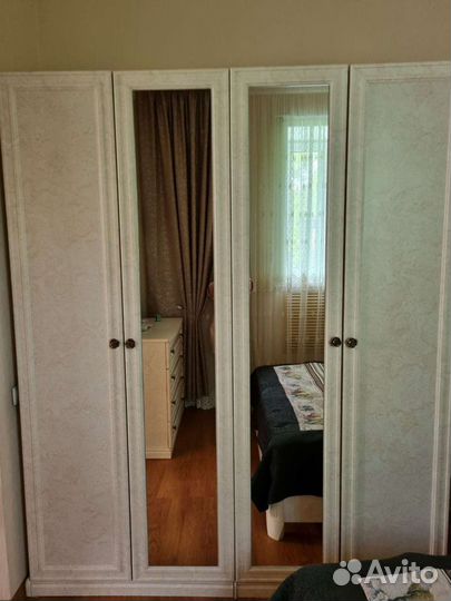 Продам спальный гарнитур бу