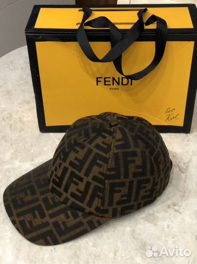 Бейсболка Fendi