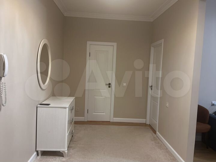 2-к. квартира, 72 м², 2/8 эт.