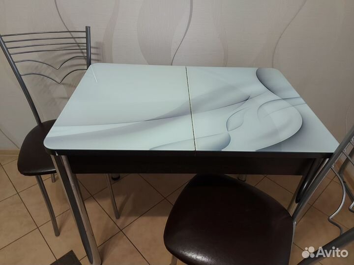 Стол и 2 стула