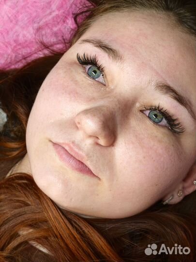 Модель на наращивание ресниц