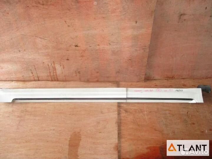 Порог правый toyota crown