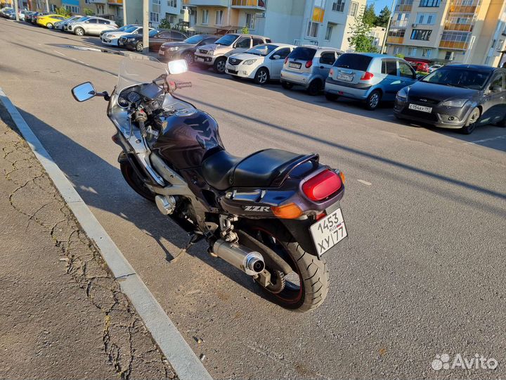 Kawasaki zzr 400-2