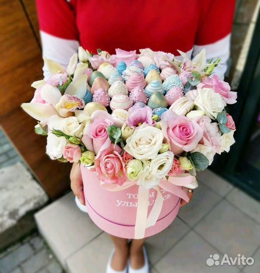 Букет из клубники в шоколаде в коробке Сердце