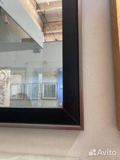 Зеркало в багетной раме