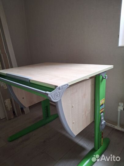 Письменный стол для школьника бу