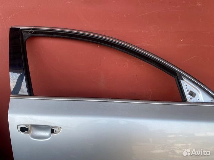 Дверь передняя правая Skoda Superb седан BMP 2009