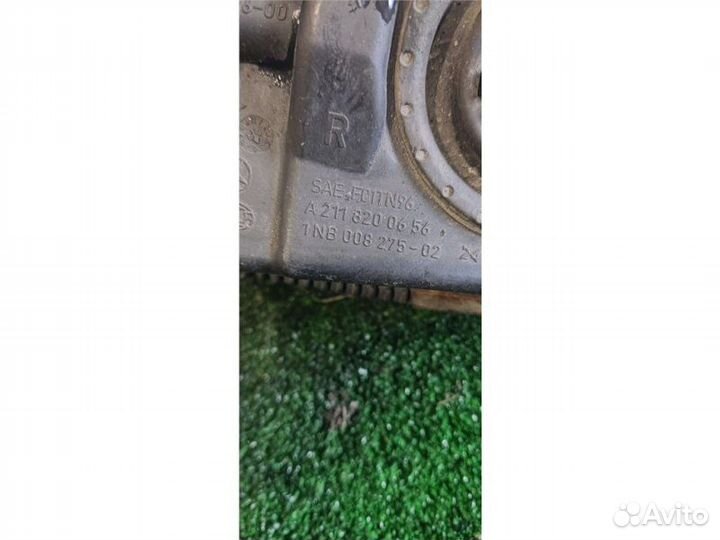 Фара противотуманная правая Mercedes E W211 2.2