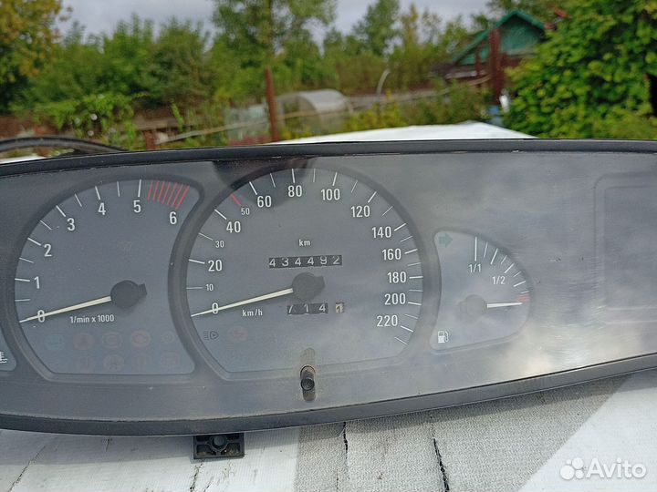 Щиток приборов Opel Omega B рестайлинг