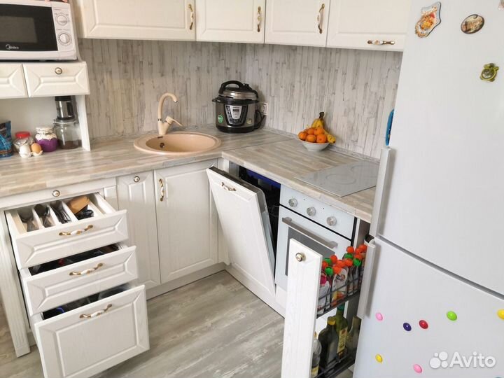 Кухня угловая. Цена за всю кухню ксп:16483