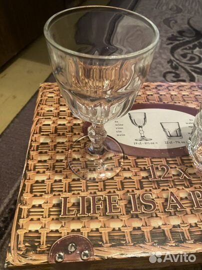 Набор бокалов для вина и стаканов для воды