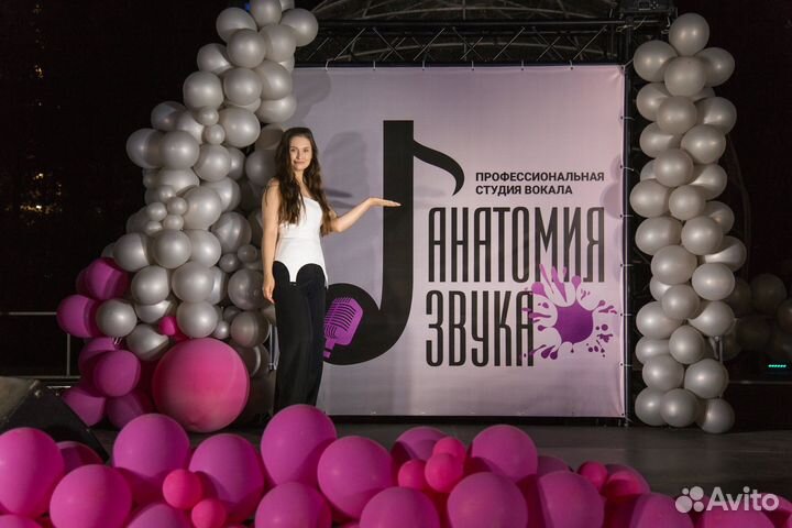 Промоутер раздача листовок