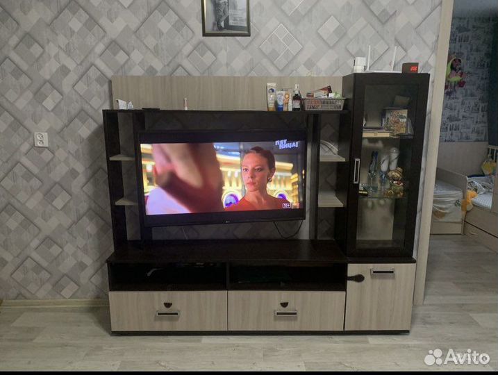 Стенка в гостиную