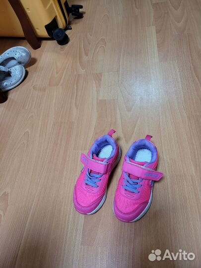 Кроссовки для девочки р27