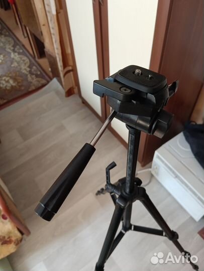Штатив для фотоаппарата