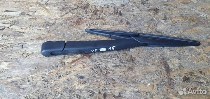 Поводок стеклоочистителя заднего Nissan Qashqai