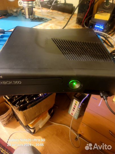 Xbox 360 slim 500 gb freeboot