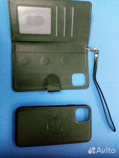 Чехол на iPhone 11