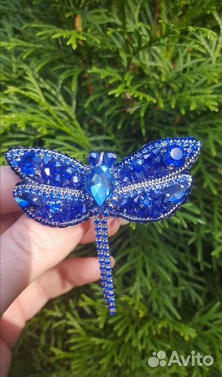 Брошь из бисера ручной работы