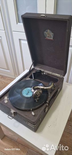 Патефон Коломенского патефонного завода 1935 год 2
