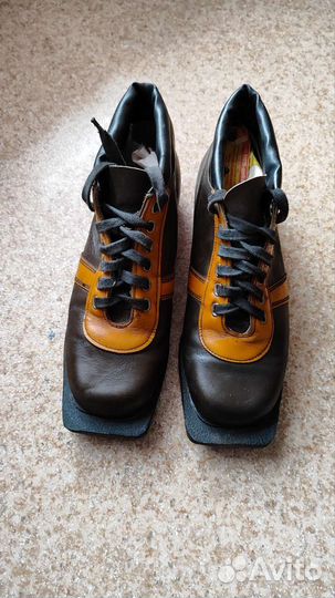 Ботинки лыжные р 38.5 СССР(Скороход)