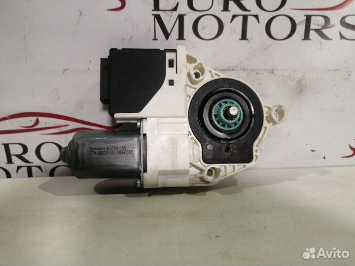 Мотор стеклоподъемника задний правый Volkswagen