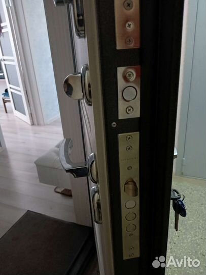 Вскрытие замков, авто,сейфы.Замена замков