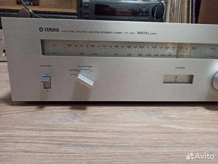 Тюнер Yamaha CT410