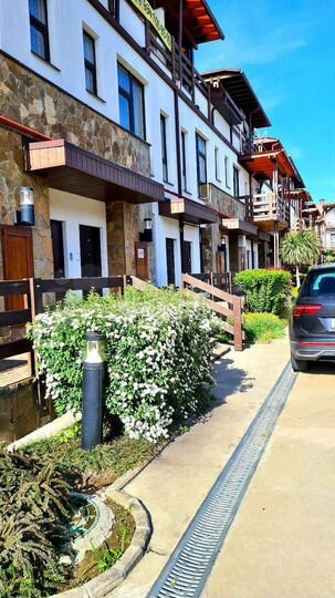 2-к. квартира, 55 м², 1/2 эт.