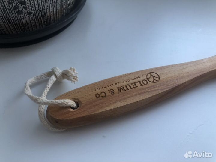 Щетка для сухого массажа новая