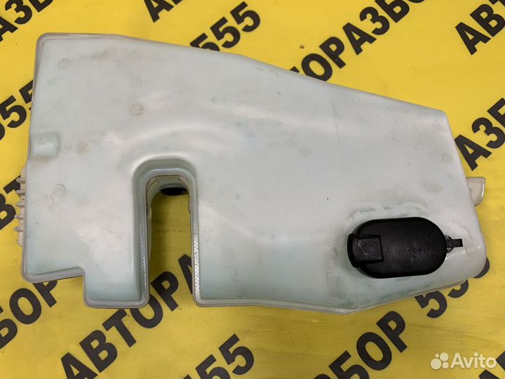 Бачок омывателя Renault Duster