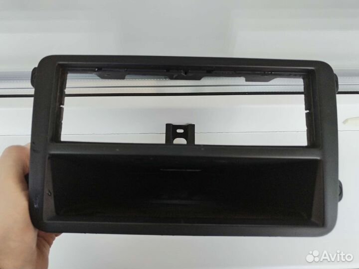 Рамка для магнитолы volkswagen polo