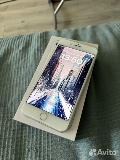 iPhone 8 Plus, 64 ГБ