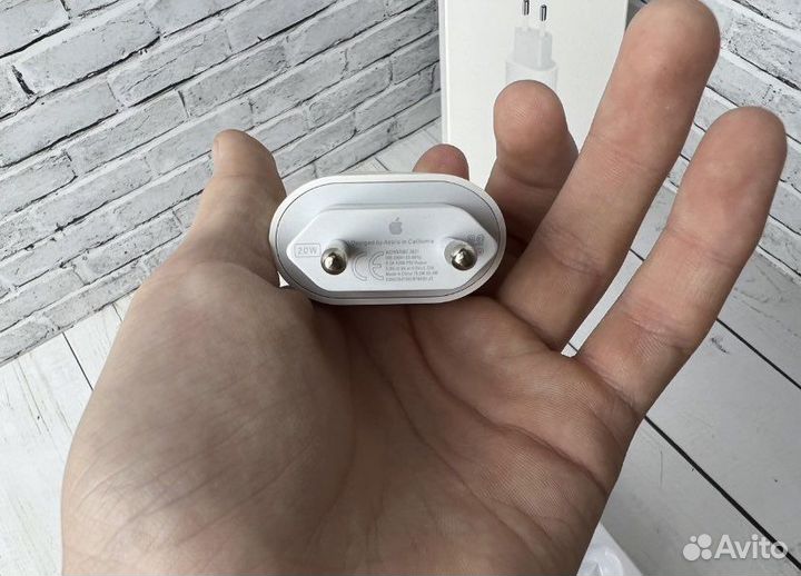 Быстрая зарядка для iPhone 20w + кабель