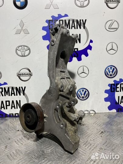 Кронштейн генератора Audi A4 B6 A4 B7 A6 C5 ALT