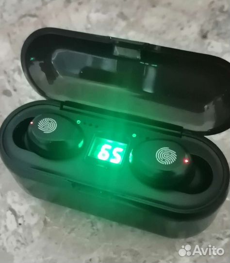 Беспроводные наушники F9 / TWS наушники Bluetooth