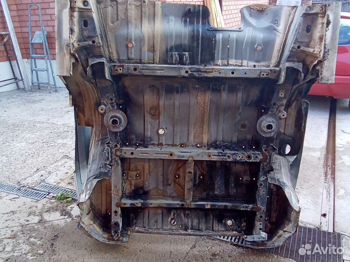 Задняя часть кузова тайота ибсум 10 кузов