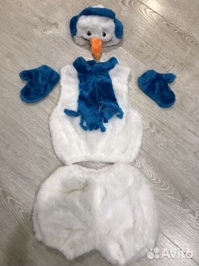 Новогодний костюм снеговика, лисички, зайчика и со