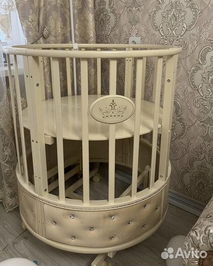 Детская овальная кроватка трансформер