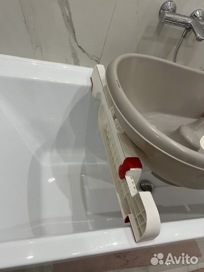 Ванночка для купания с подставкой