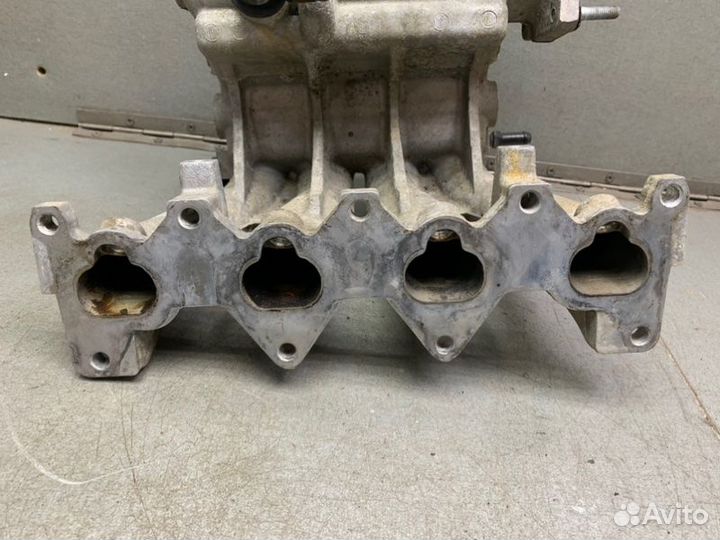 Впускной коллектор Kia Rio 2 седан 1.4 G4EE 2010