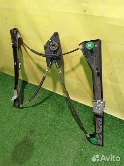 Стеклоподъемник электр. передний правый Volkswage